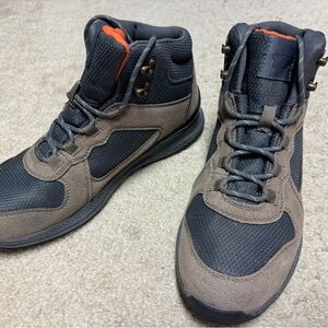Ocean Coast Uhretro 10.5 tan/black hiking boots